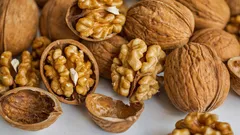 Non buttare i gusci di noce: possono risolvere molti problemi domestici